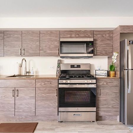 Cozy 2 Brm Apartment Mins Away From United Center Chicago Esterno foto
