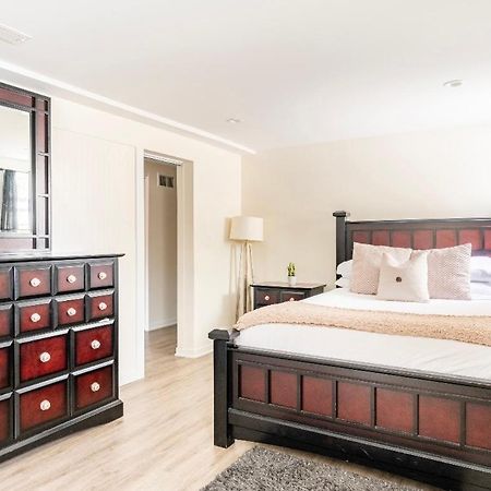 Cozy 2 Brm Apartment Mins Away From United Center Chicago Esterno foto