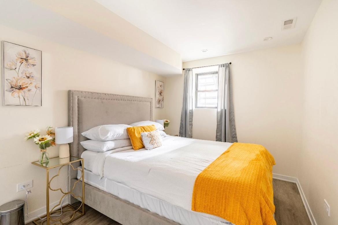 Cozy 2 Brm Apartment Mins Away From United Center Chicago Esterno foto
