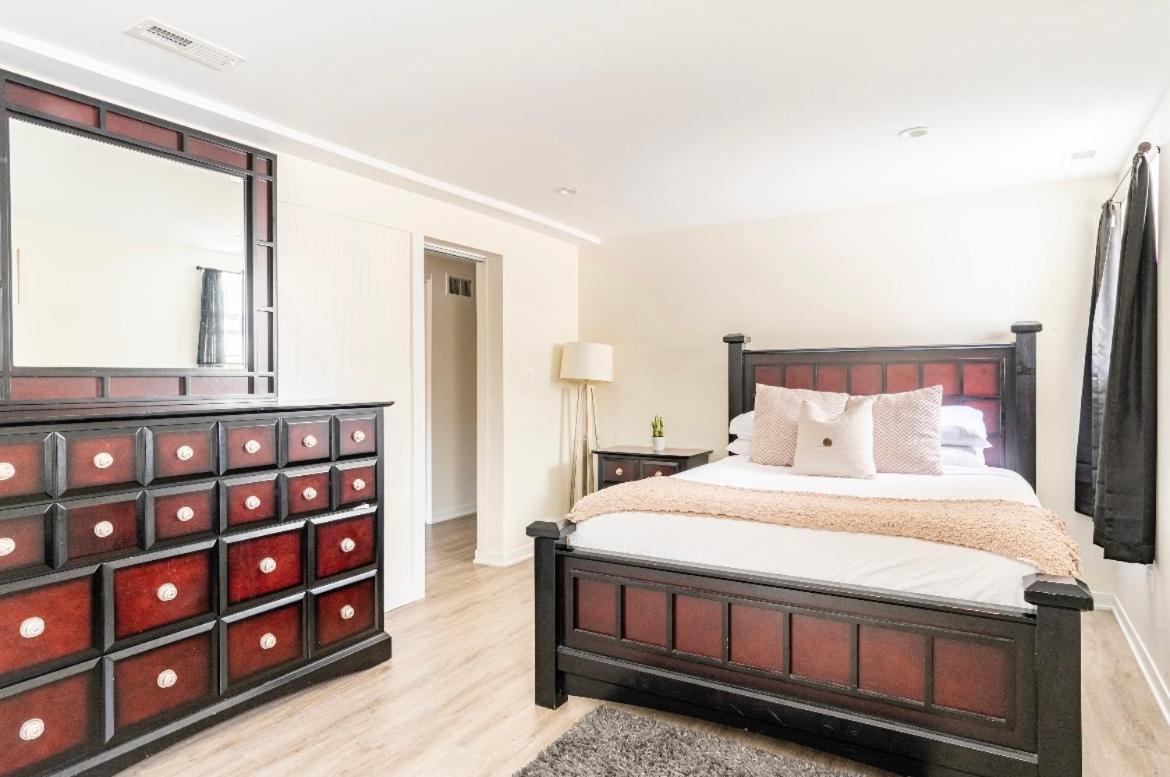 Cozy 2 Brm Apartment Mins Away From United Center Chicago Esterno foto